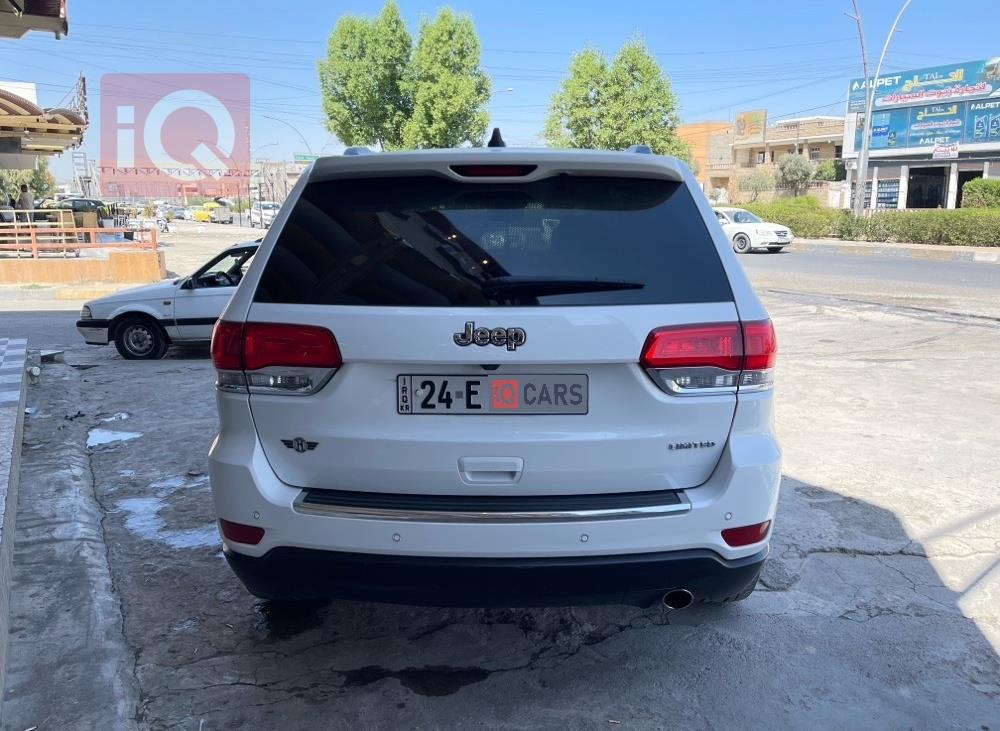 جیپ گراند شیرۆکی